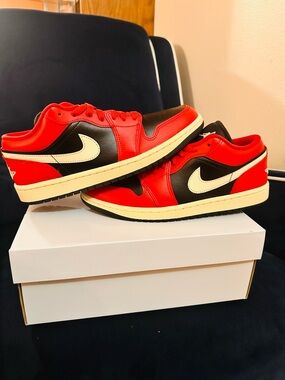 Jordan Air Jordan 1 Low Mystic Hibiscus Coconut Milk DC0774-605 Women